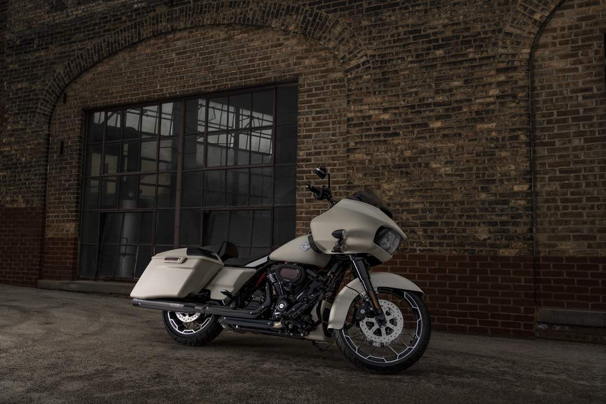 2022 ROAD GLIDE™ SPECIAL