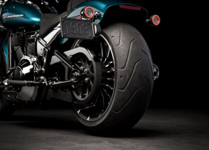 HARLEY-DAVIDSON FXBR BREAKOUT 3