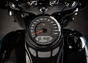 HARLEY-DAVIDSON FLHC HERITAGE CLASSIC 3