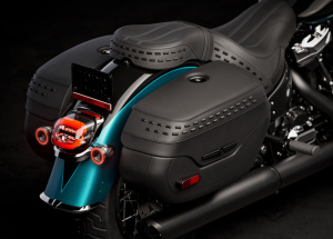HARLEY-DAVIDSON FLHC HERITAGE CLASSIC 2