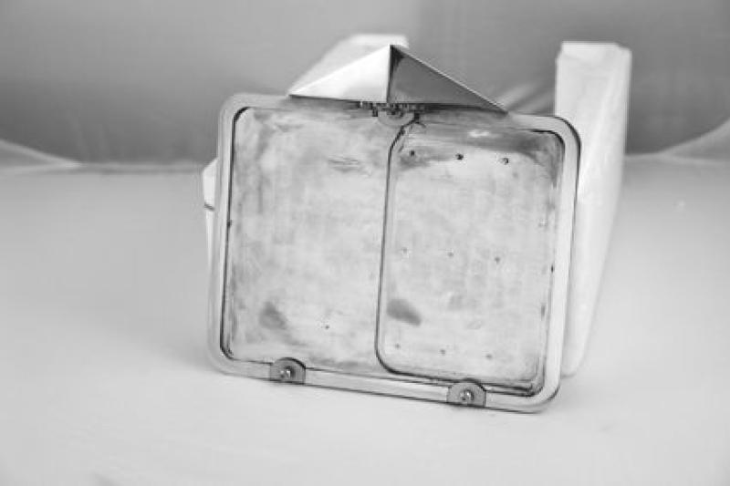 HKC LICENSE BACKING PLATE LED 135/240 681819