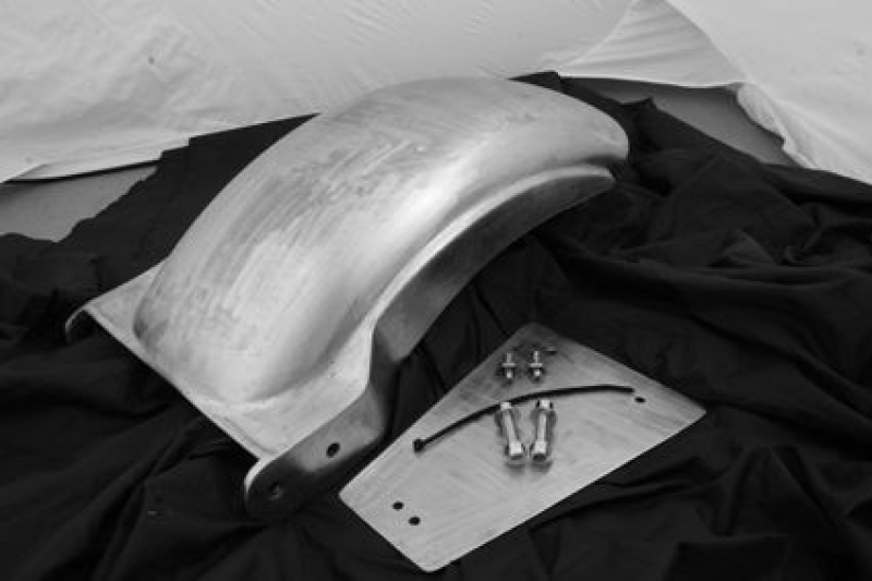 CCE RR FENDER -210MM  STREET BOB ´06+ 683199