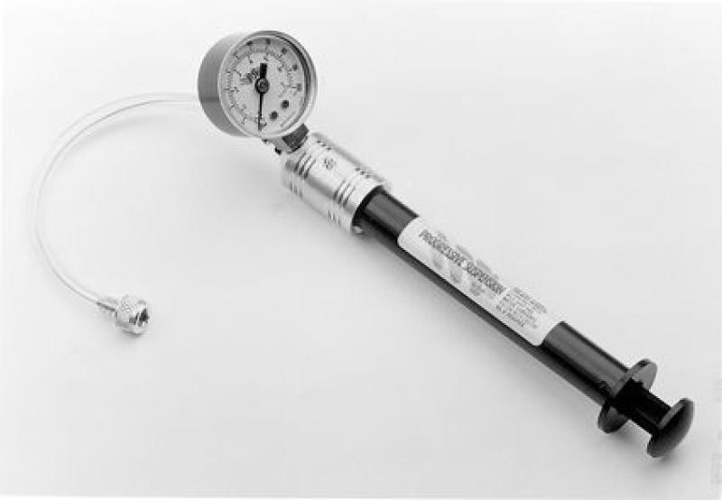 ILMAPUMPPU MITTARILLA 0-30LB ISKAREILLE 20135