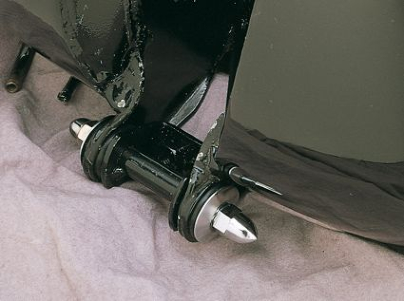 LOWER BOLT KIT/FLATSIDE TANKS 25001