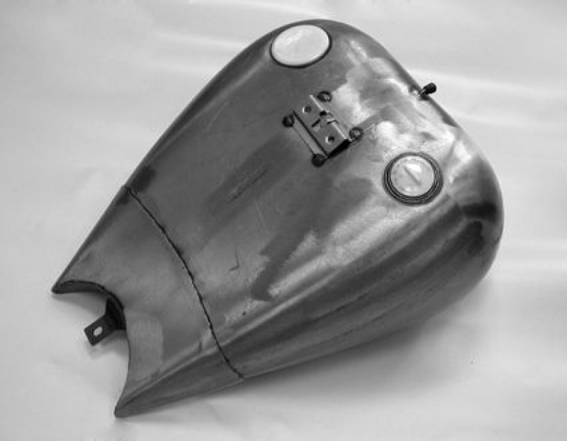 SOFTAIL CARB STRETCHED TANK 601297