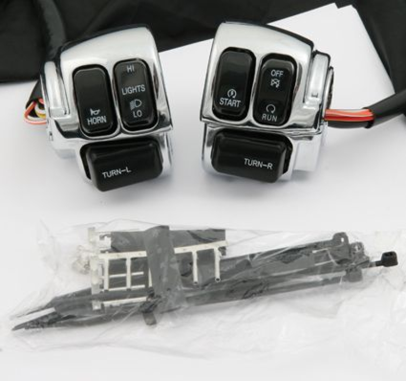 BLK SWITCHES CHR HOUSINGS 06UP 682788