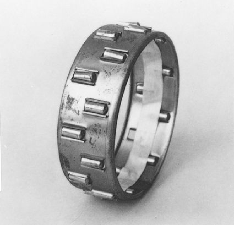 CLUTCH ROLLER CAGE W/BRNG 18329