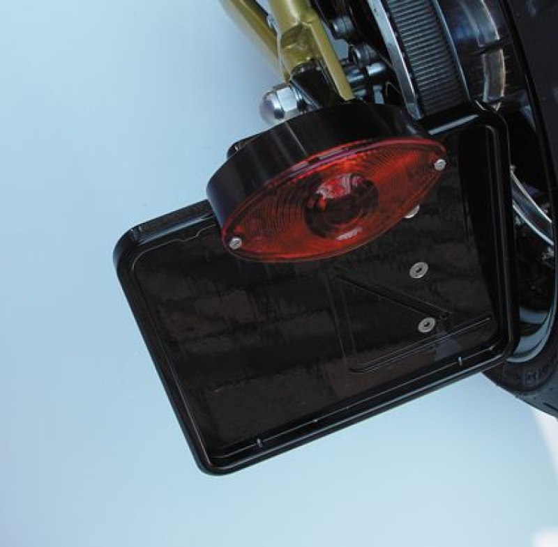 POL. SIDE MOUNT LICENSE PLATE.VERTICAL M 686535