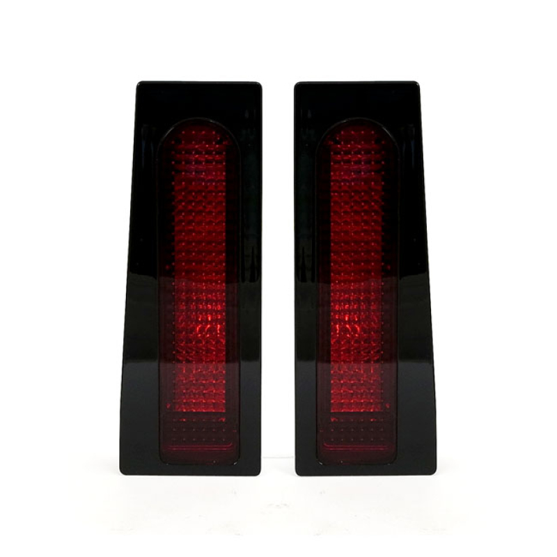 CUSTOM DYNAMICS, SADDLEBAG FILLER PANEL SET. RED LENSES 536928