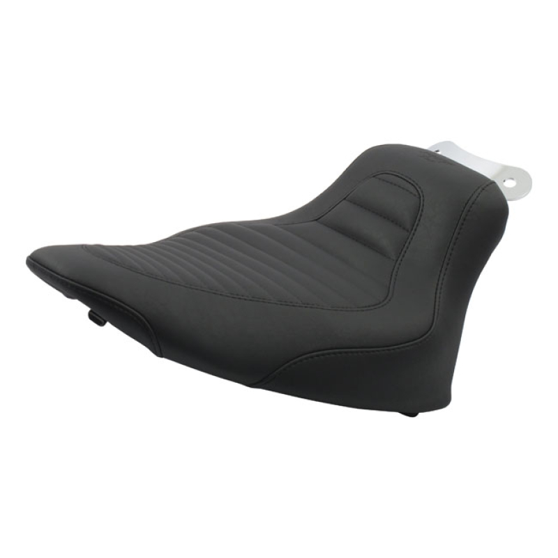MUSTANG, TRIPPER SOLO SEAT BLACK. 12" WIDE. 'TUCK 'N ROLL' STYLE STITC 537460