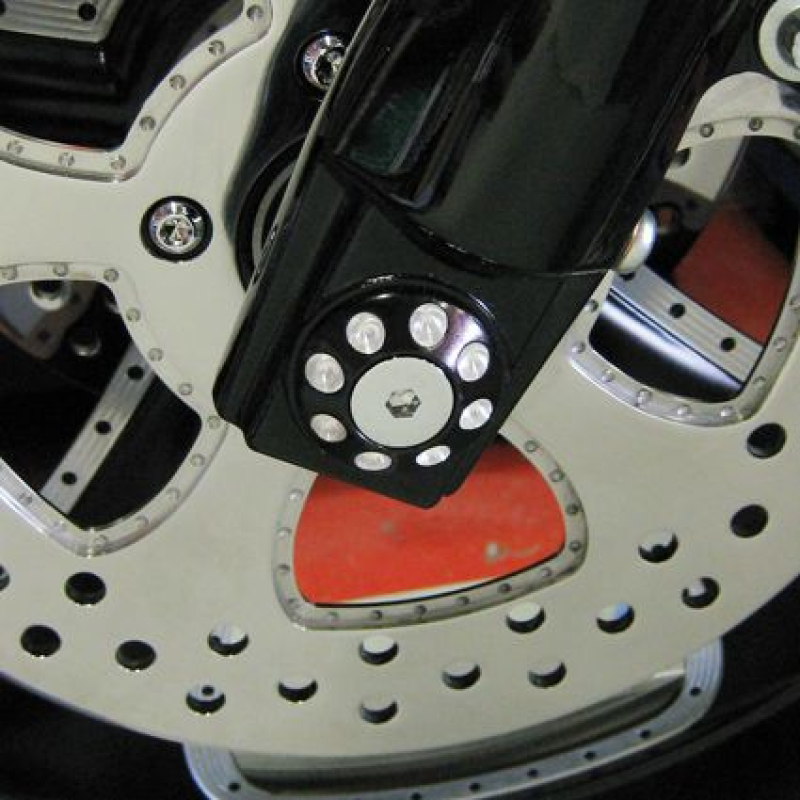 YAXLE 1" BLK DOMINO CAP 603043