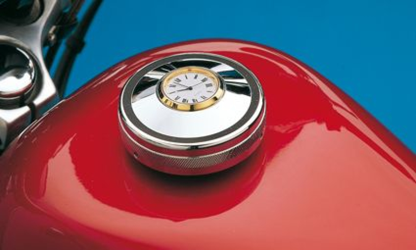 CHR.KNURL GAS CAP CVR W/CLOCK 37322