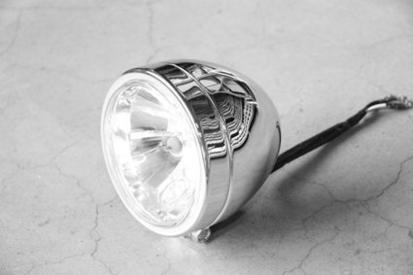 CCE HEAD LIGHT 4 3/4" H4 55/60W CHR E11 681340