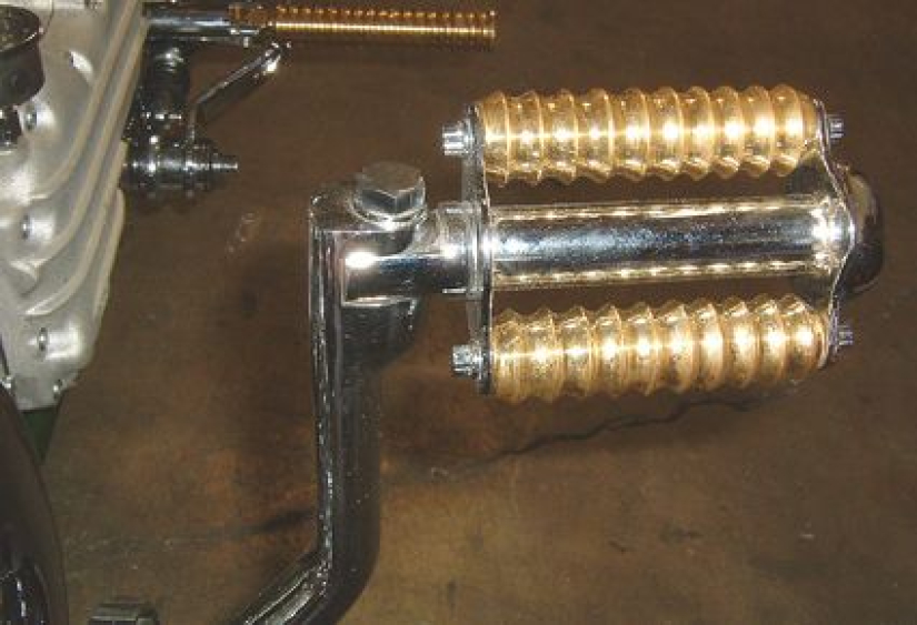 CHICA KICKER PEDAL BRASS INSRT 632192