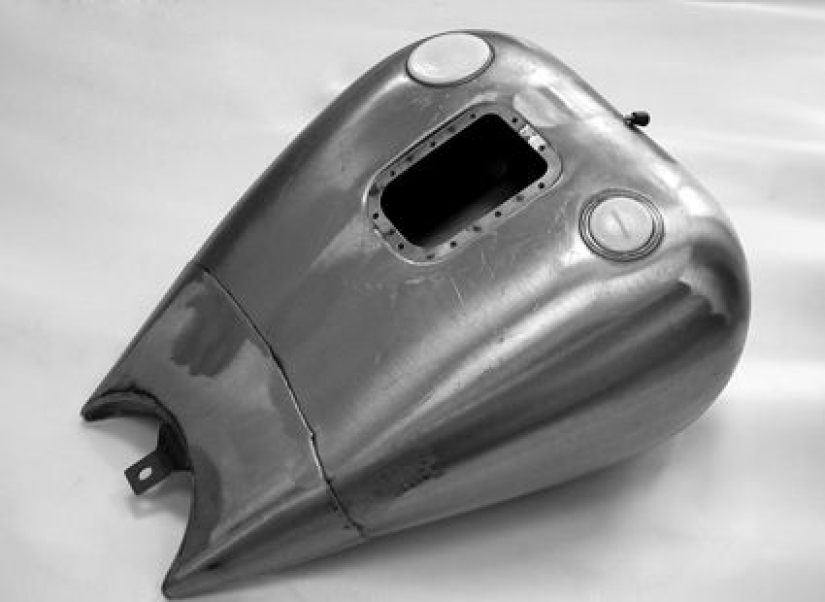 ONE-PIECE 2" STRETCHED GAS TANK, 5 GALLONS 601298