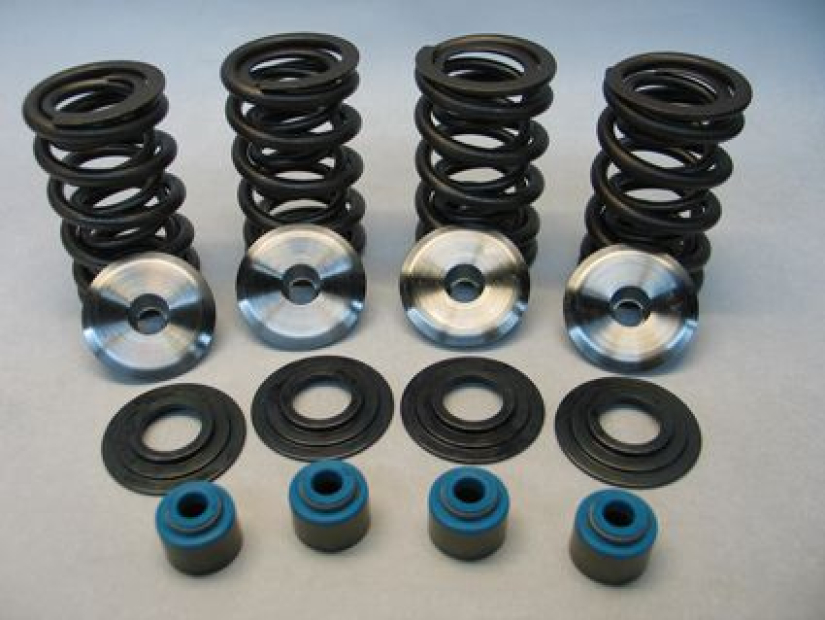 600 RACE SPRING KIT TIT RET 622208