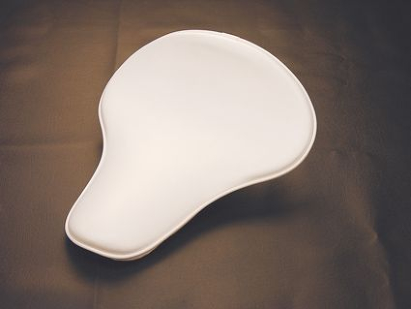 SLIM LINE SOLO SEAT WIDE, WHITE 632128