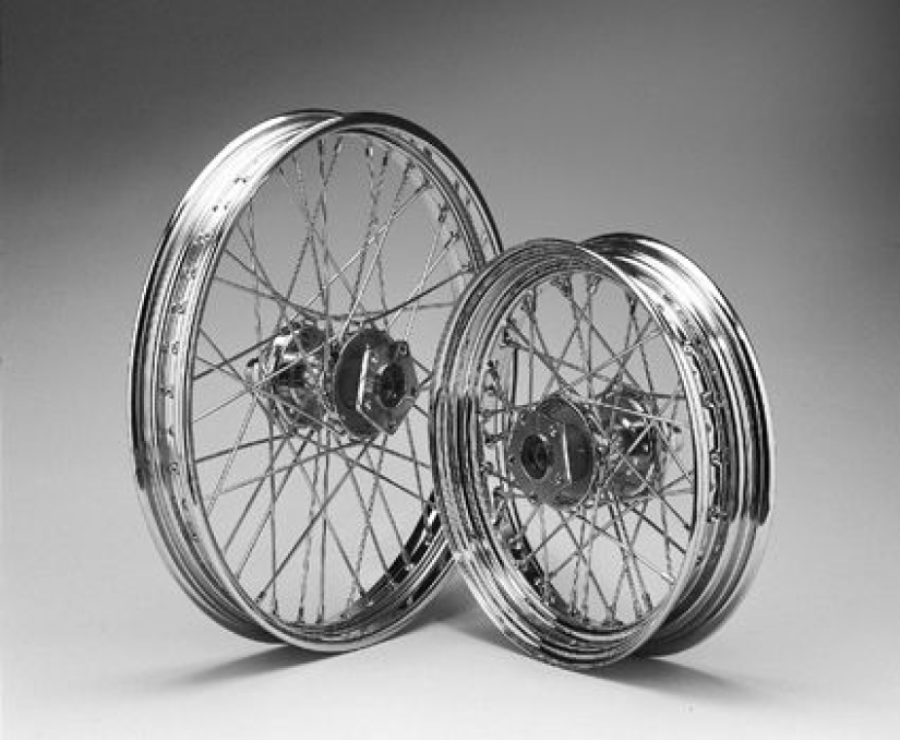 16"LACED WHL. S/STL.FLST 86-UP 18681