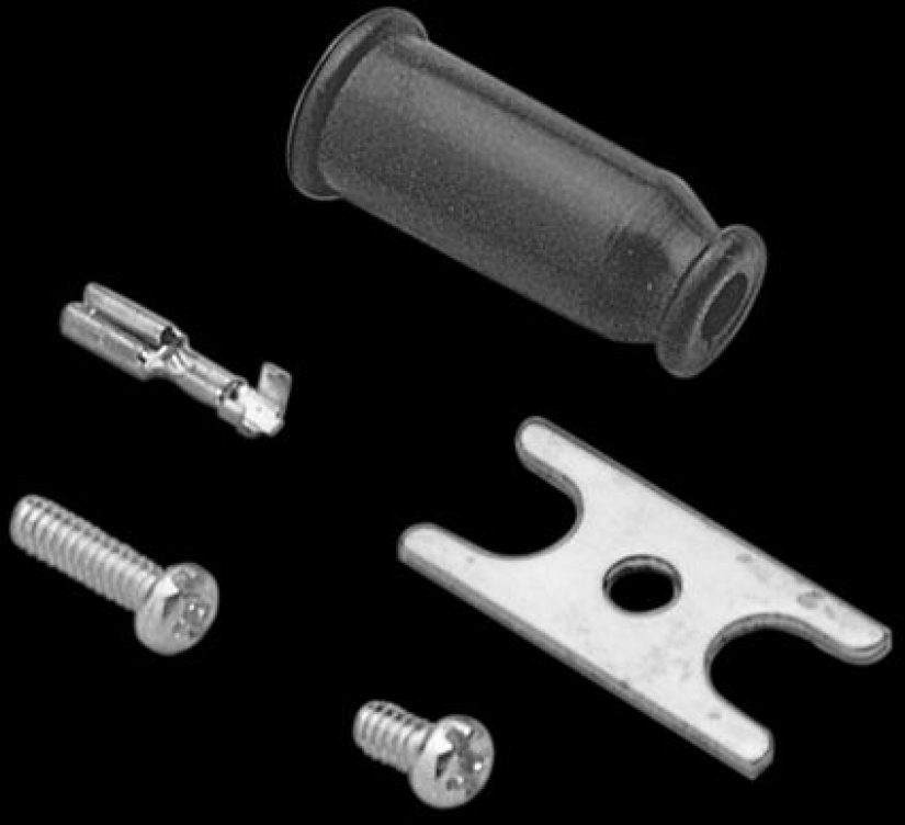 RETAINER FOR SWITCHES 26284