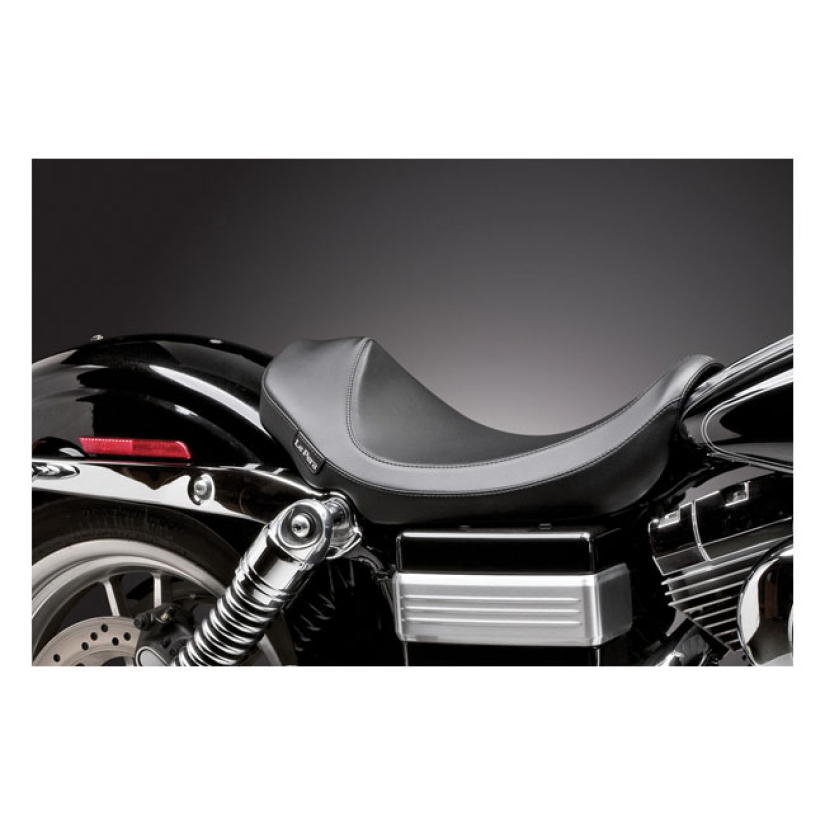 LEPERA, VILLAIN SOLO SEAT. SMOOTH FOAM. 11" WIDE. STANDARD STITCH PATT 507777