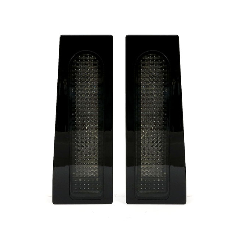 CUSTOM DYNAMICS, SADDLEBAG FILLER PANEL SET. RED LENSES 536929