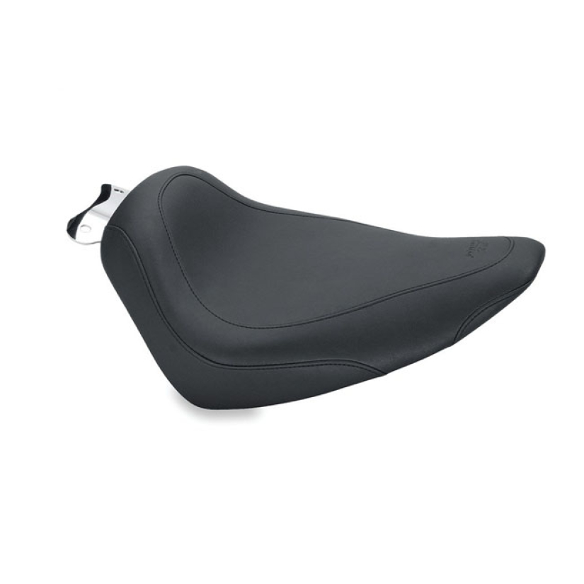 MUSTANG, WIDE TRIPPER SOLO SEAT BLACK. 14" WIDE. OEM STYLE STITCH. NO 537468