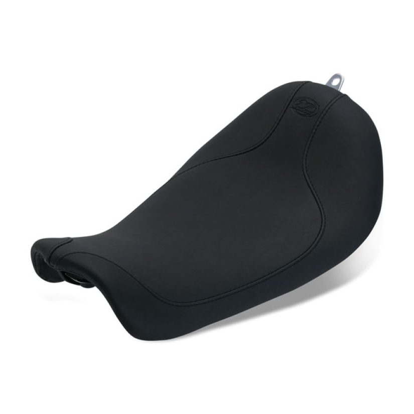 MUSTANG, RUNAROUNDT SOLO SEAT BLACK. 9.5" WIDE. STANDARD STYLE STITCH. 537594