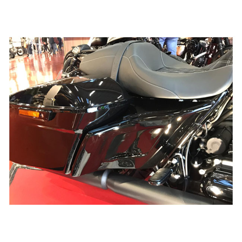 CULT-WERK, SIDE COVERS ''CUSTOM''. MATTE BLACK UNPAINTED MATTE BLACK F 575580